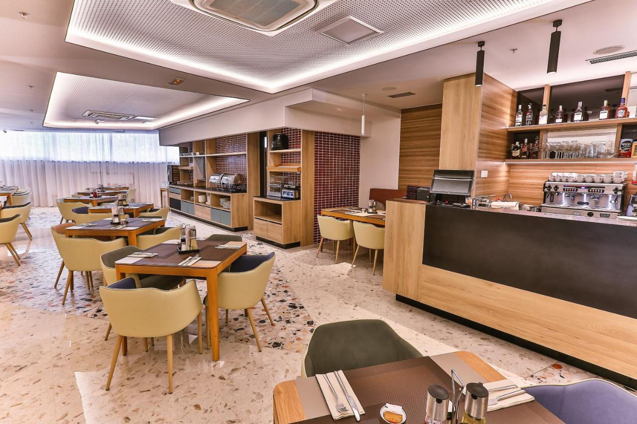 Carine Hotel Centar Podgorica Eksteriør billede